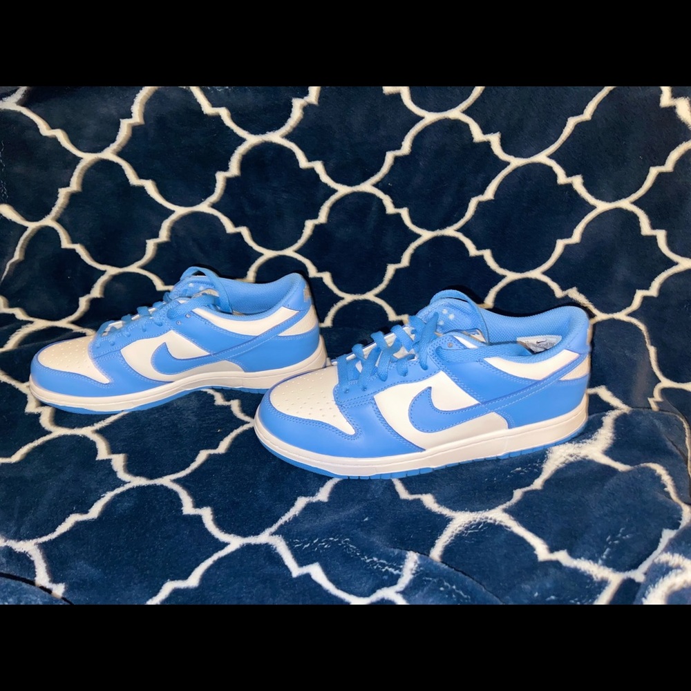 Dunk Low "University Blue".Brand Nike, size 7 Y blue color.